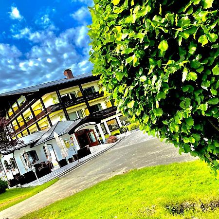 Landhotel Gruenwies -Bonsai-Wellness Garni (Adults Only) Лоберг Экстерьер фото