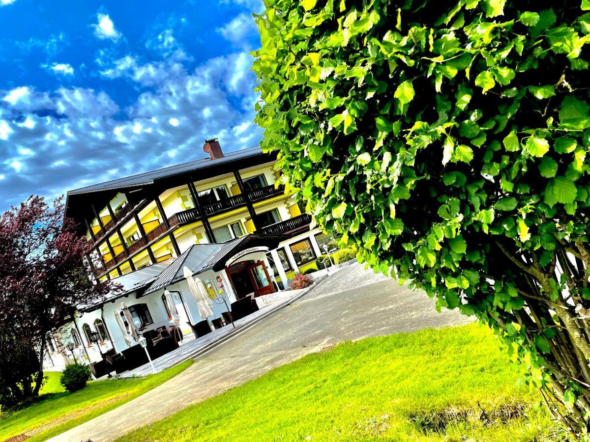 Landhotel Gruenwies -Bonsai-Wellness Garni (Adults Only) Лоберг Экстерьер фото
