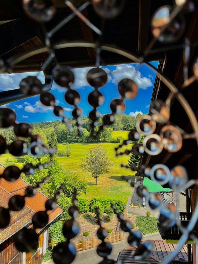 Landhotel Gruenwies -Bonsai-Wellness Garni (Adults Only) Лоберг Экстерьер фото