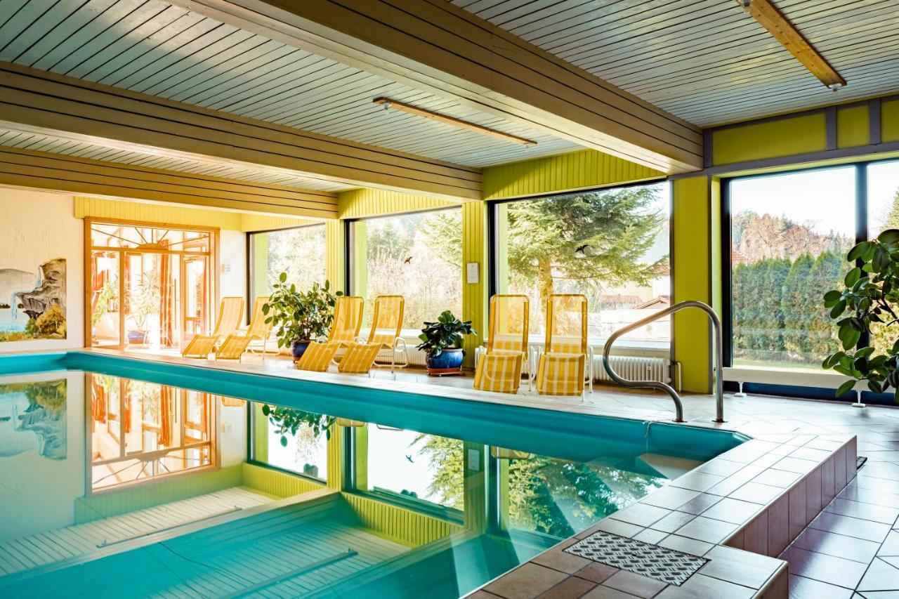 Landhotel Gruenwies -Bonsai-Wellness Garni (Adults Only) Лоберг Экстерьер фото