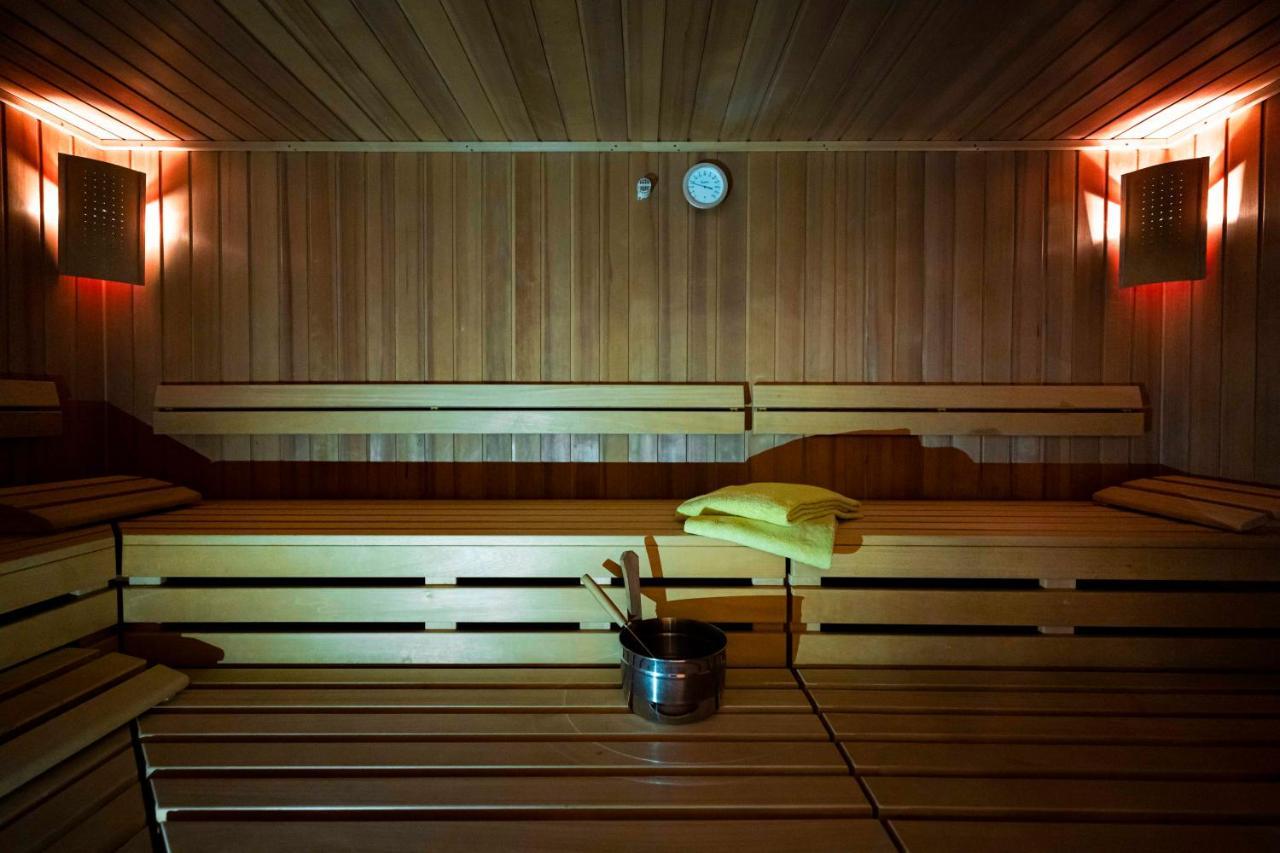 Landhotel Gruenwies -Bonsai-Wellness Garni (Adults Only) Лоберг Экстерьер фото